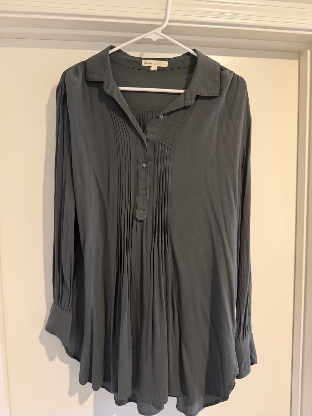 Lightweight Green Pleated Women's Blouse